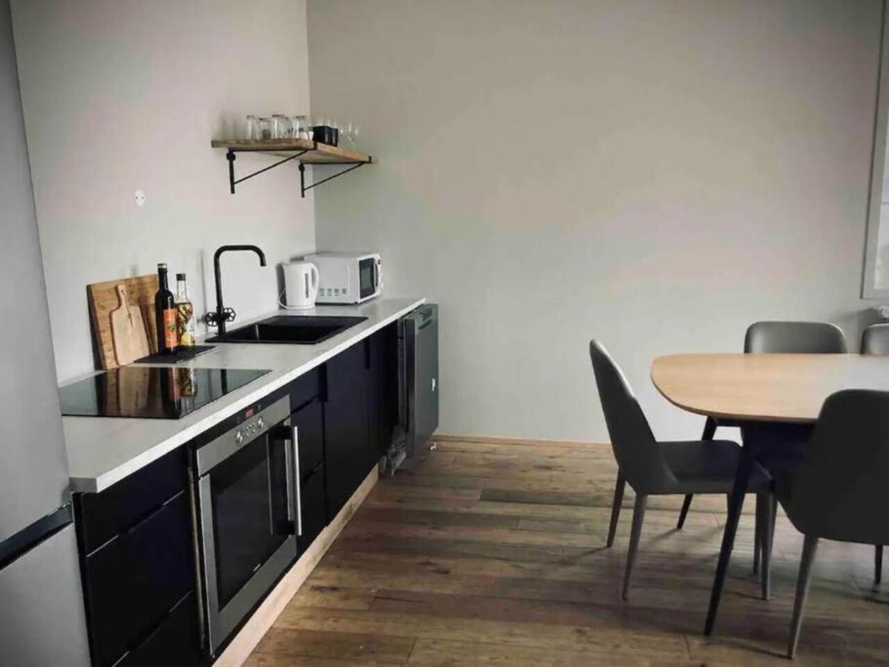 G10 Apartments 아퀴레이리 외부 사진